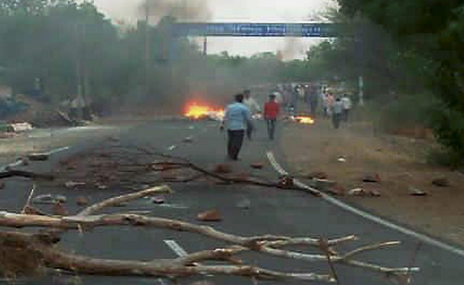 Madhya Pradesh Farmers Were Shot by Police, Admits Government: 10 Points