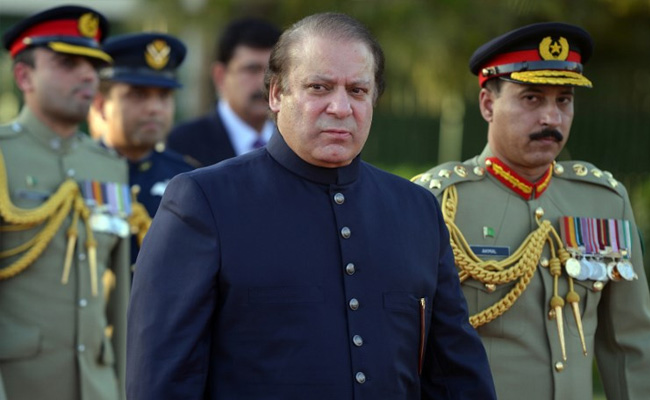 Nawaz Sharif Steps Down After Pak Supreme Court Disqualifies Him Nawaz Sharif Steps Down After Pak Supreme Court Disqualifies Him